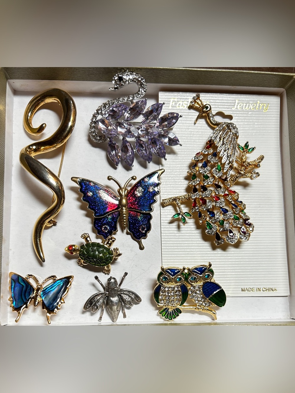 8 Pieces New Owl Turtle Butterfly Fly  Peacock Fashion Jewelry Brooches Pin Lot